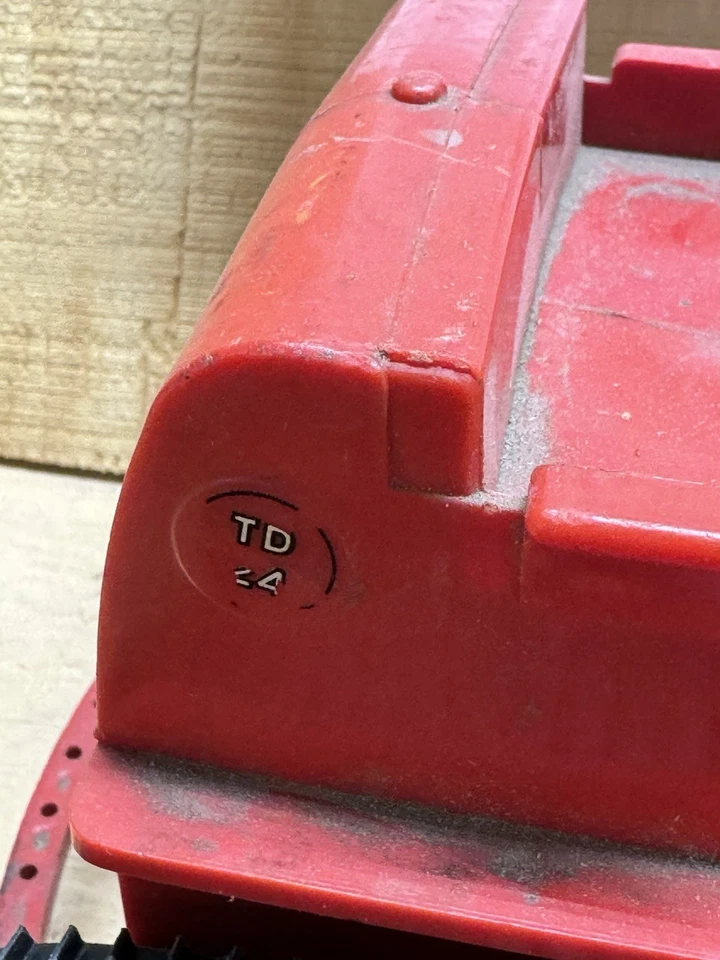 1 set of tracks for PRODUCT MINIATURE International Harvester IH TD24 crawler - Image 4 of 4