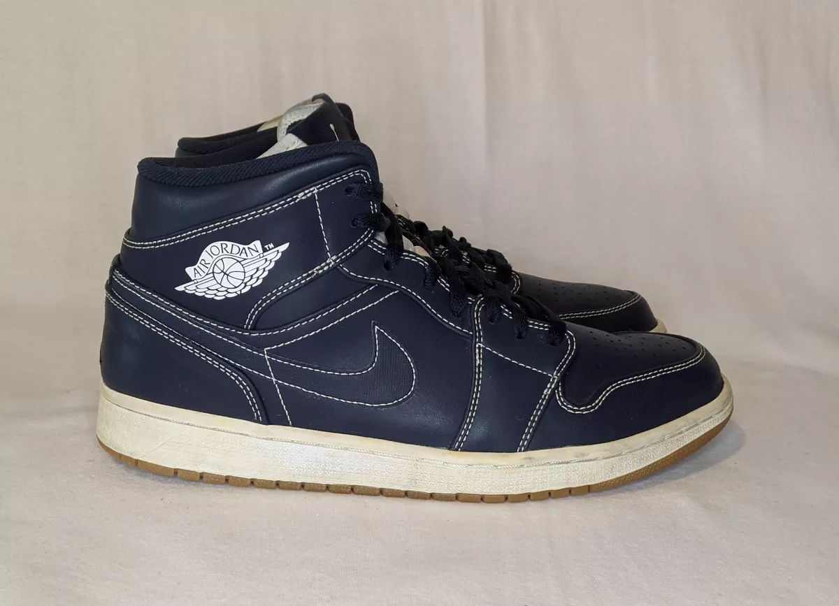 Jordan 1 retro mid derek best sale jeter re2pect