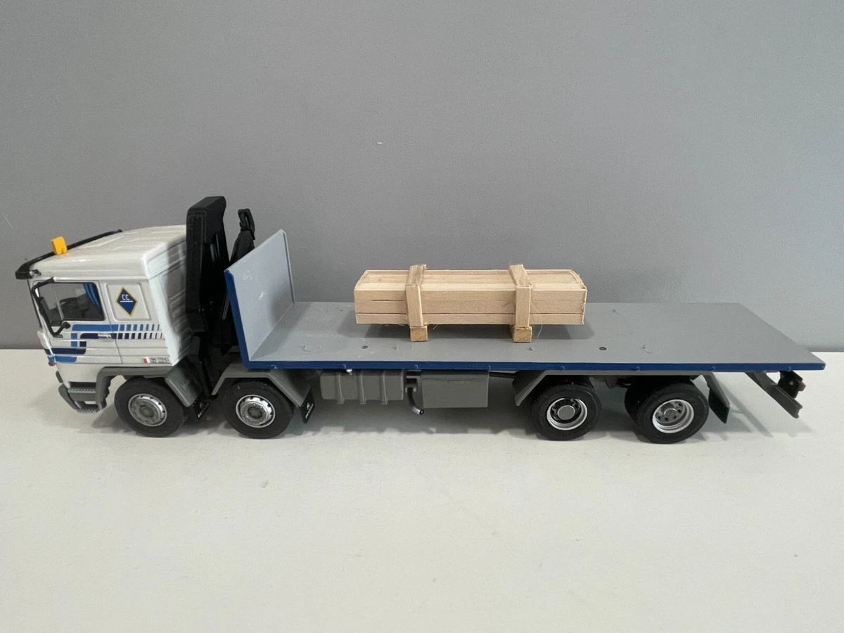 Création RD Manou Marmande Porsche Barquette N°28 Le Mans 1963 - Modèle Bois 1/43