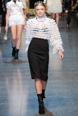 Dolce Gabbana black wool runway skirt! Size 42