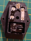 Connecteur embase avec interrupteur et fusible 250V 10A