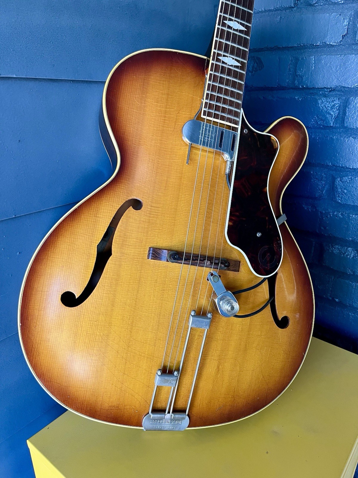 1961 Epiphone Triumph Archtop Guitar w / DeArmond FHC Pickup - Gibson Made in USA