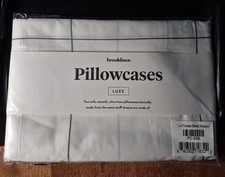 NWT Brooklinen Luxe Set Of 2 Standard Window Pane Pillowcases