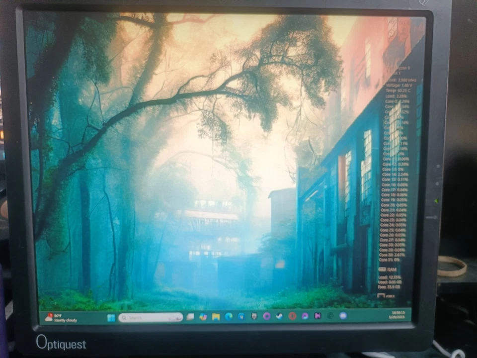 ViewSonic Optiquest Q7 17" LCD Flat Panel Desktop Computer Monitor VS10807 - Image 3 of 4