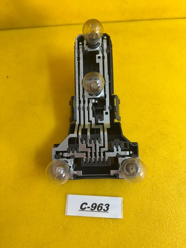 VW Passat 3B Lampenträger Rücklicht Heckleuchte li 3B9945257