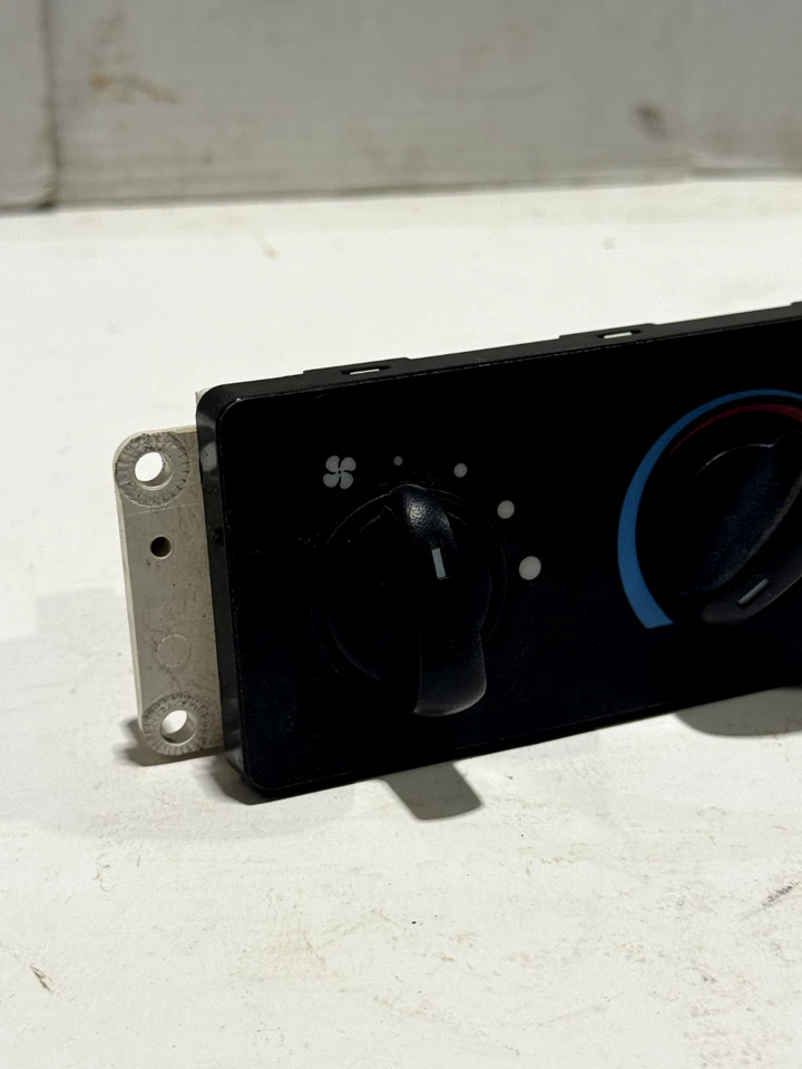 2002-2004 FORD F350 SUPERDUTY DIESEL CLIMATE HEATER CONTROL SWITCH USED - Image 3 of 4