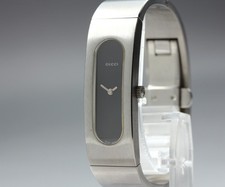 GUCCI 2400S 14mm Black Dial Bangle Quartz Womens Watch From JAPAN Near MINT