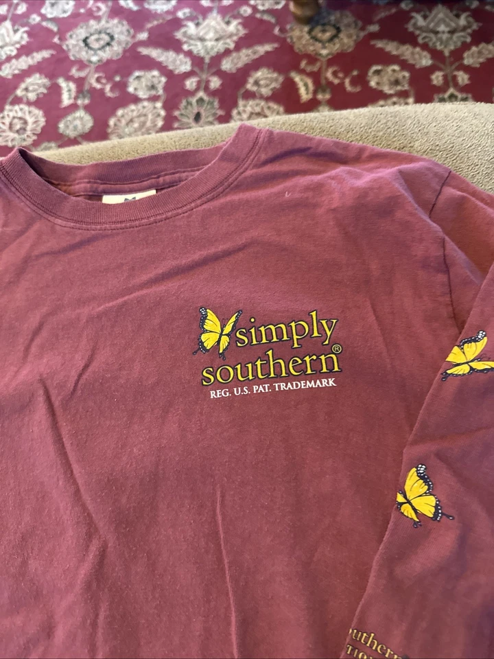 Camiseta Simply Southern Butterfly Burgundy L/S Youth Média (AH) - Imagem 3 de 4