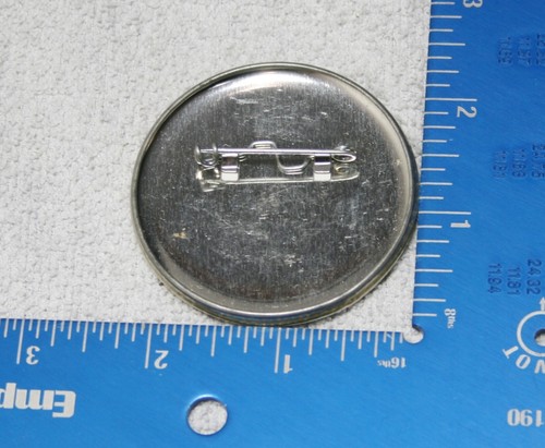 Vintage 2-3/8" Diameter 1986 Pendleton Round-Up "GUEST" Pinback Button - Picture 2 of 2