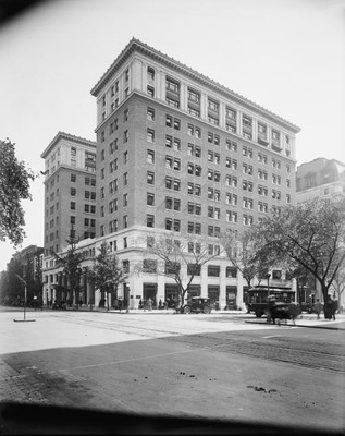 Photo:Woodward Building,Washington,DC,District of Columbia,Harris & Ewing