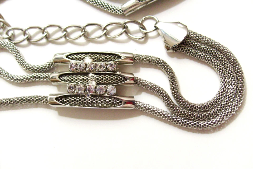 CINTURÓN CADENA TONO PLATA NUEVO VINTAGE 47' LARGO CON PEDRERÍA BRILLANTE Foto 4 de 4