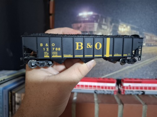 Atlas Trainman (?) Coche tolva abierta B&O AAR 70 toneladas 9 paneles 3 bahías - B&O #12788 | Condition: Used