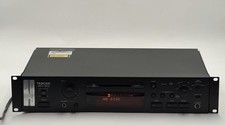 Tascam MD-350 MINI DISC PLAYER RECORDER MD DECK Powers On