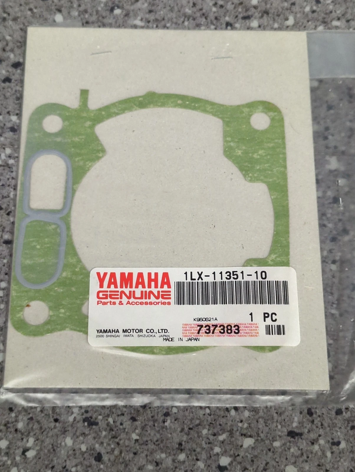 New OEM Yamaha 1LX-11351-10-00 Cylinder Gasket NOS