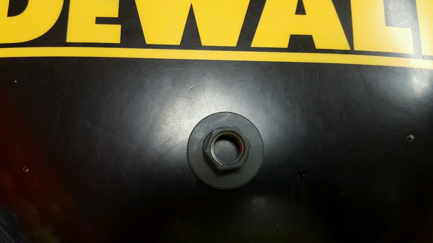 DEWALT 63657401 WASHER CLAMP FOR POLISHER 7" NUT 5/811 eBay
