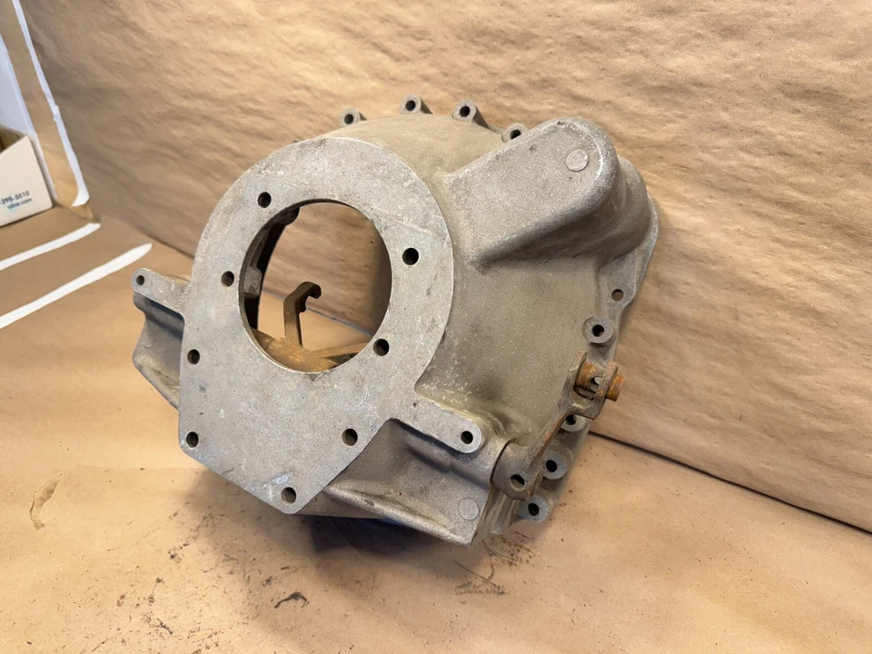 Carcasa embrague campana aluminio caja musgo Jaguar XK120 XK140 XK150 C5068 Foto 3 de 4