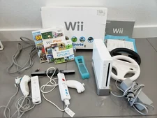 Nintendo Wii Console Mario Kart Bundle Wii Sports Remote, Wheel, Nunchuck Lot