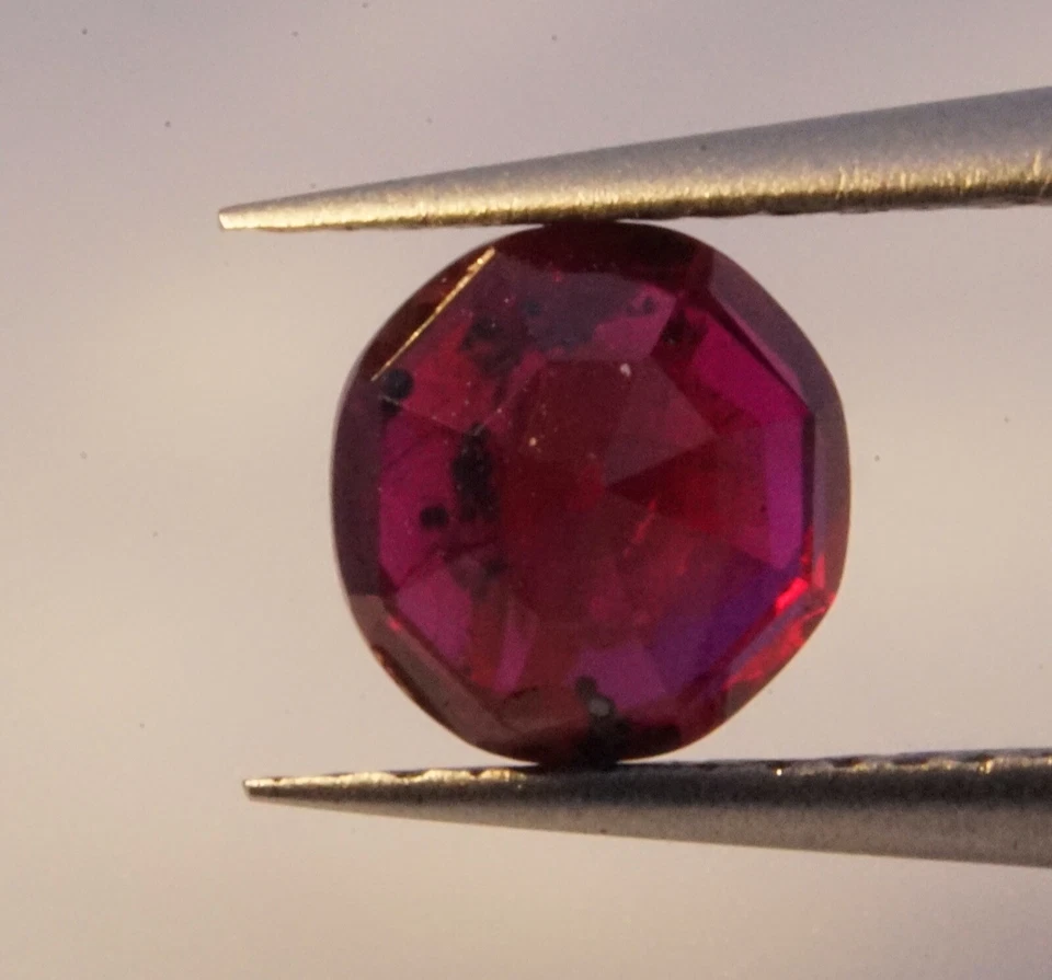 Natural Ruby Deep Red 0.93 Carat Sri Lanka Loose Gemstones - Image 4 of 4