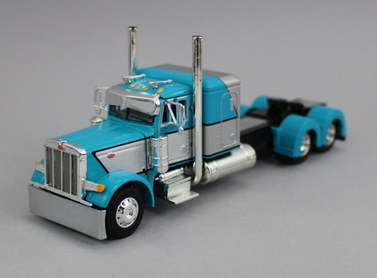 DCP 1:64 *BABY BLUE & SILVER* Peterbilt 379 48