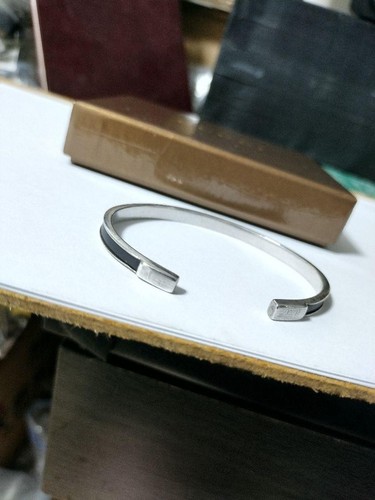 Authentic Gucci Silver 925 Bangle Size 18 with Box mens Fashion All Season - Picture 24 of 24