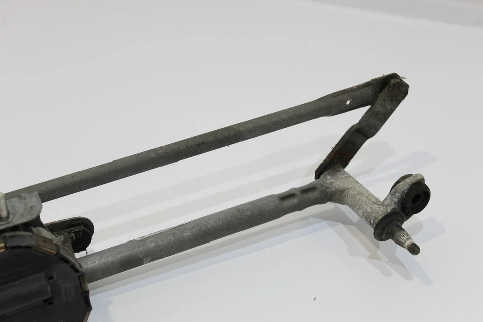 Motor e mecanismo de limpador de para-brisa VW Golf Mk6 5K2955119 5K2955023 - Imagem 4 de 4