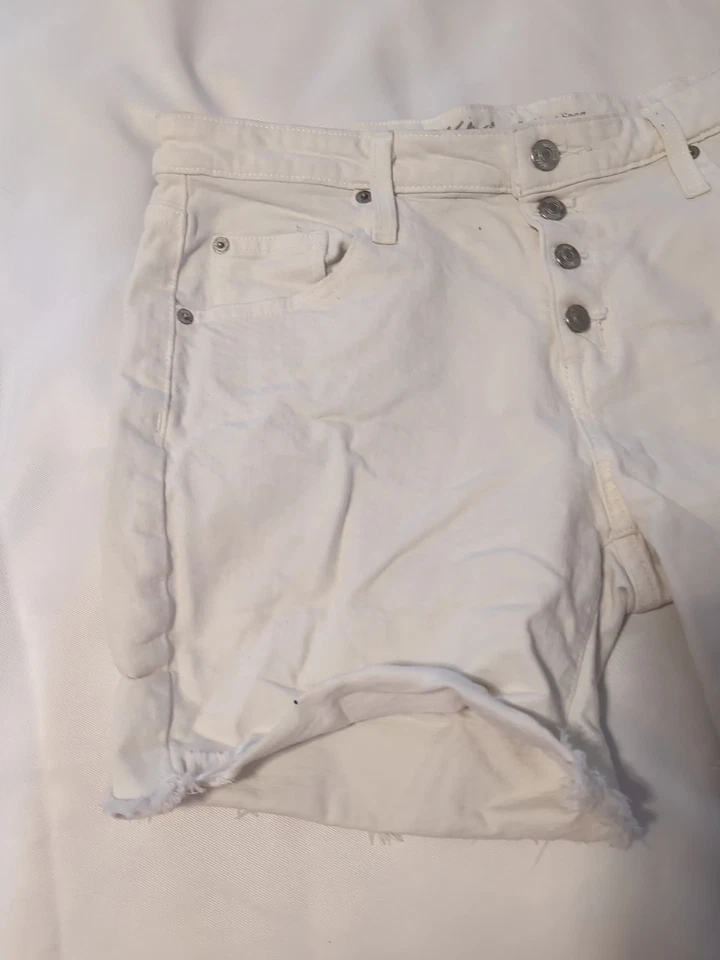 *Desgastados* Pantalones Cortos de Denim Mossimo Talla 10 Tiro Alto Botón Mosca Marfil Y2K Foto 3 de 4