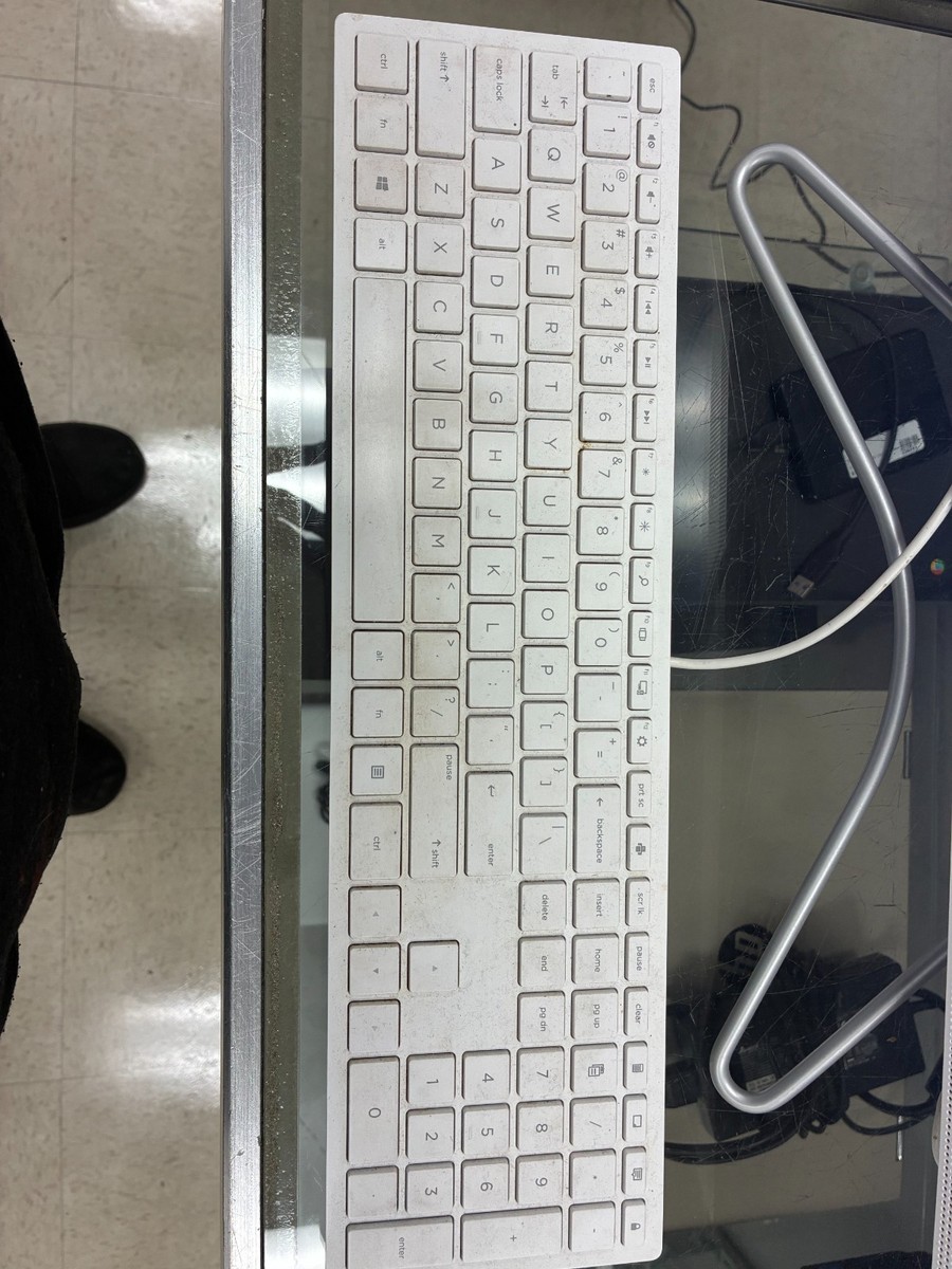 HP All-in-One 24-f0xx 3.1 GHz AMD A9 1GB HDD 8GB RAM All In One