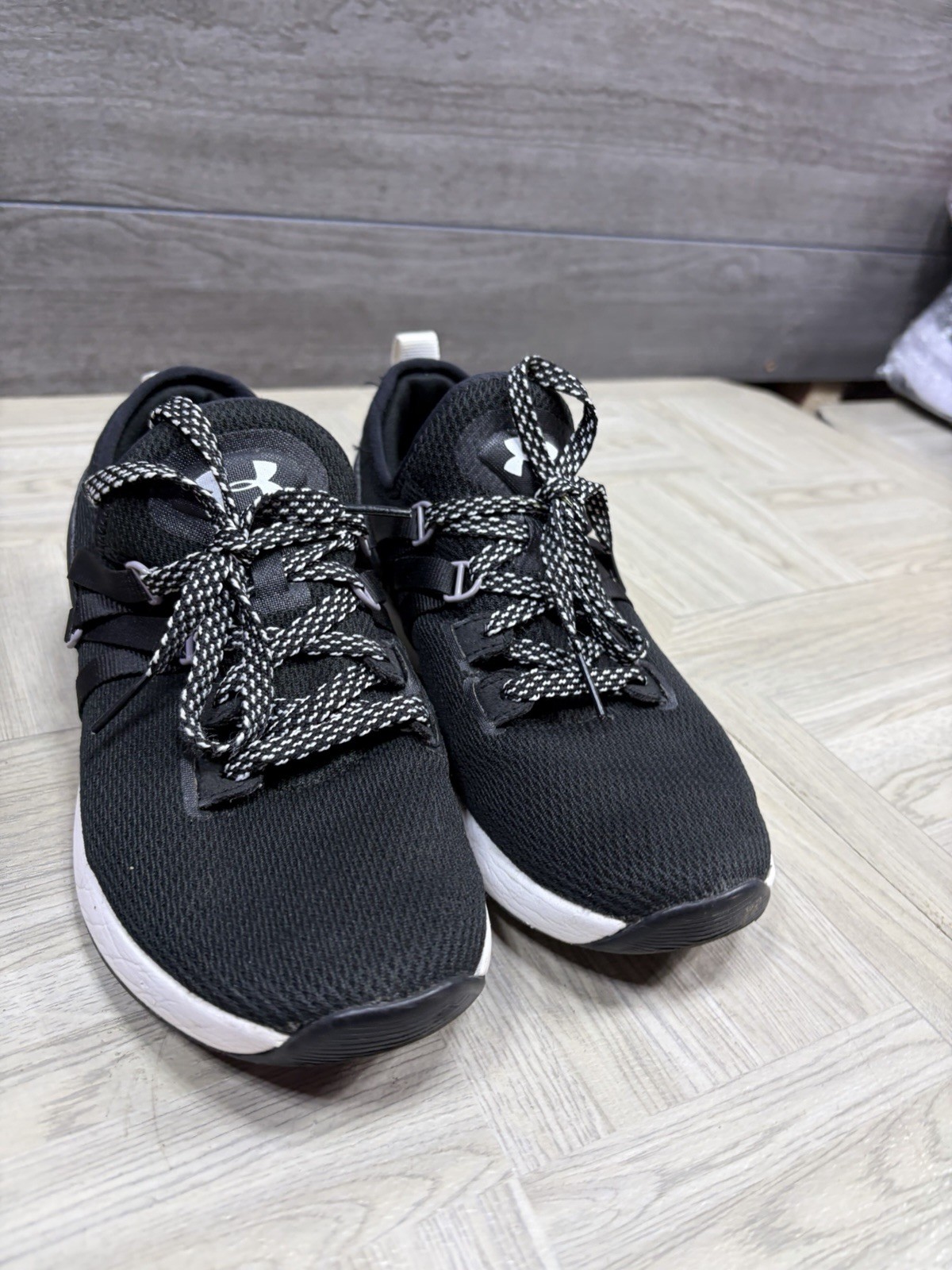 Under Armour Breathe Lace Women's Black Mesh Trainers US 6 Running 3021336 thumbnail 4