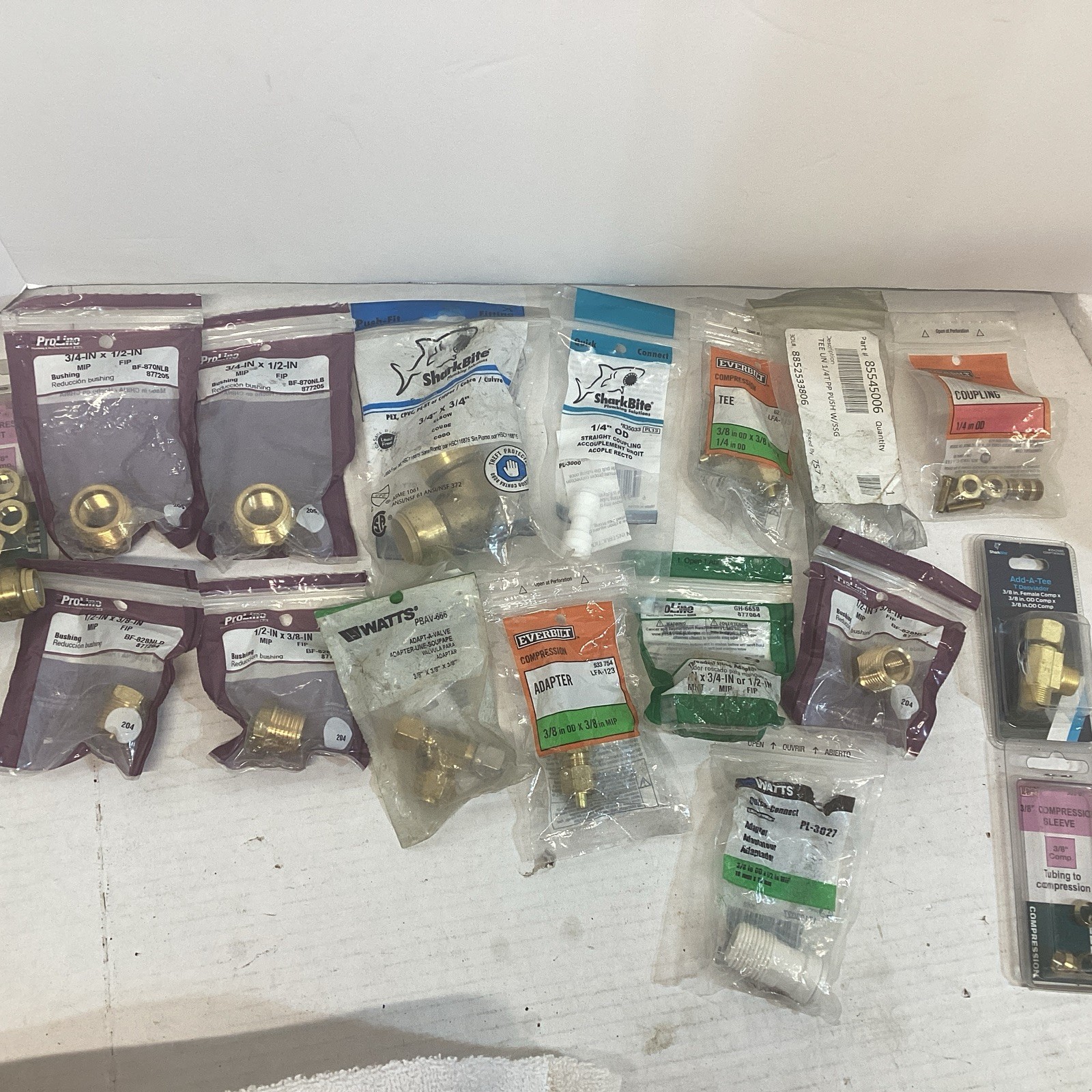 PLUMBING SUPPLY MIXED  LOT OF 18  VALVES & FITTINGS "SEE LIST BELOW" NEW SEALED