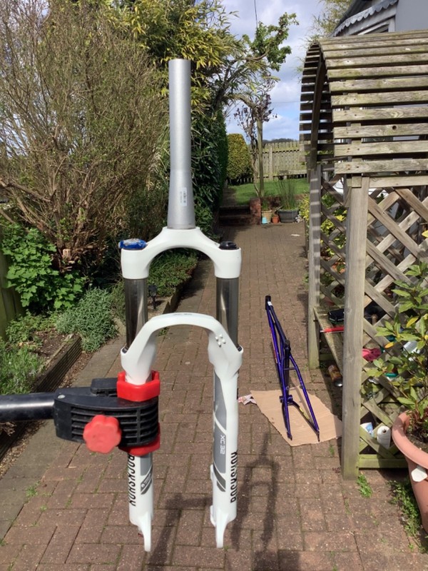 rock shox XC32 solo air 26 inch suspension forks 110 travel tapered steerer