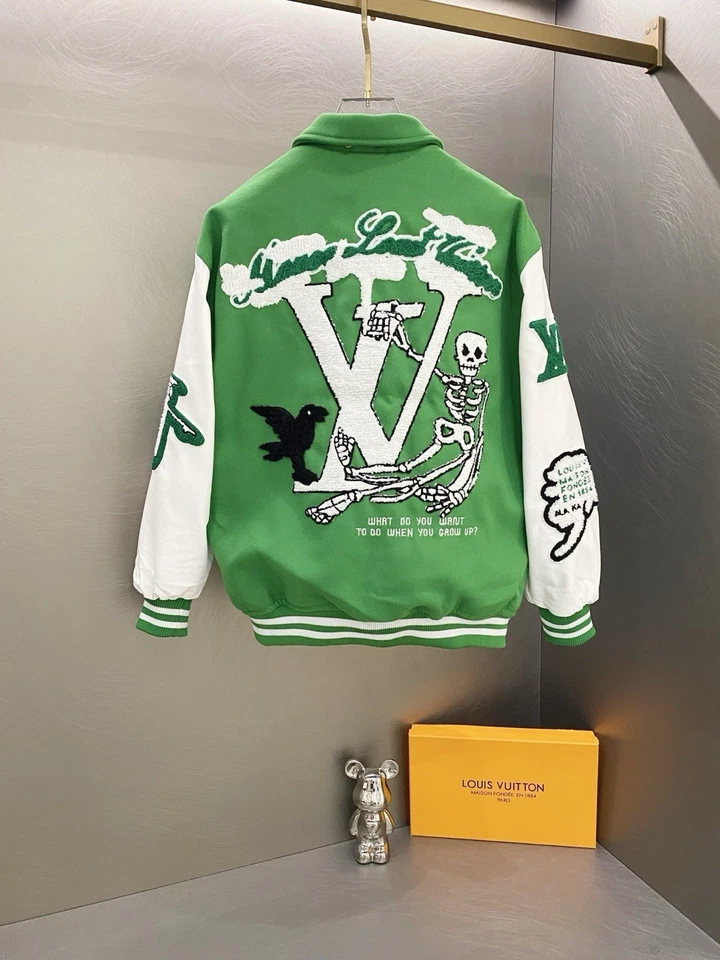 Jaqueta de couro masculina Louis Vuitton verde branca Varsity com etiquetas tamanho médio G2U - Imagem 2 de 4