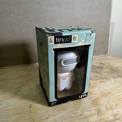 UNKL TINPO 6  vinyl figure In Box - Damage - 2006 - Science Lab Coat