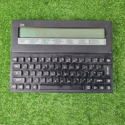 Cambridge Z88 Vintage Computer mit 128K RAM