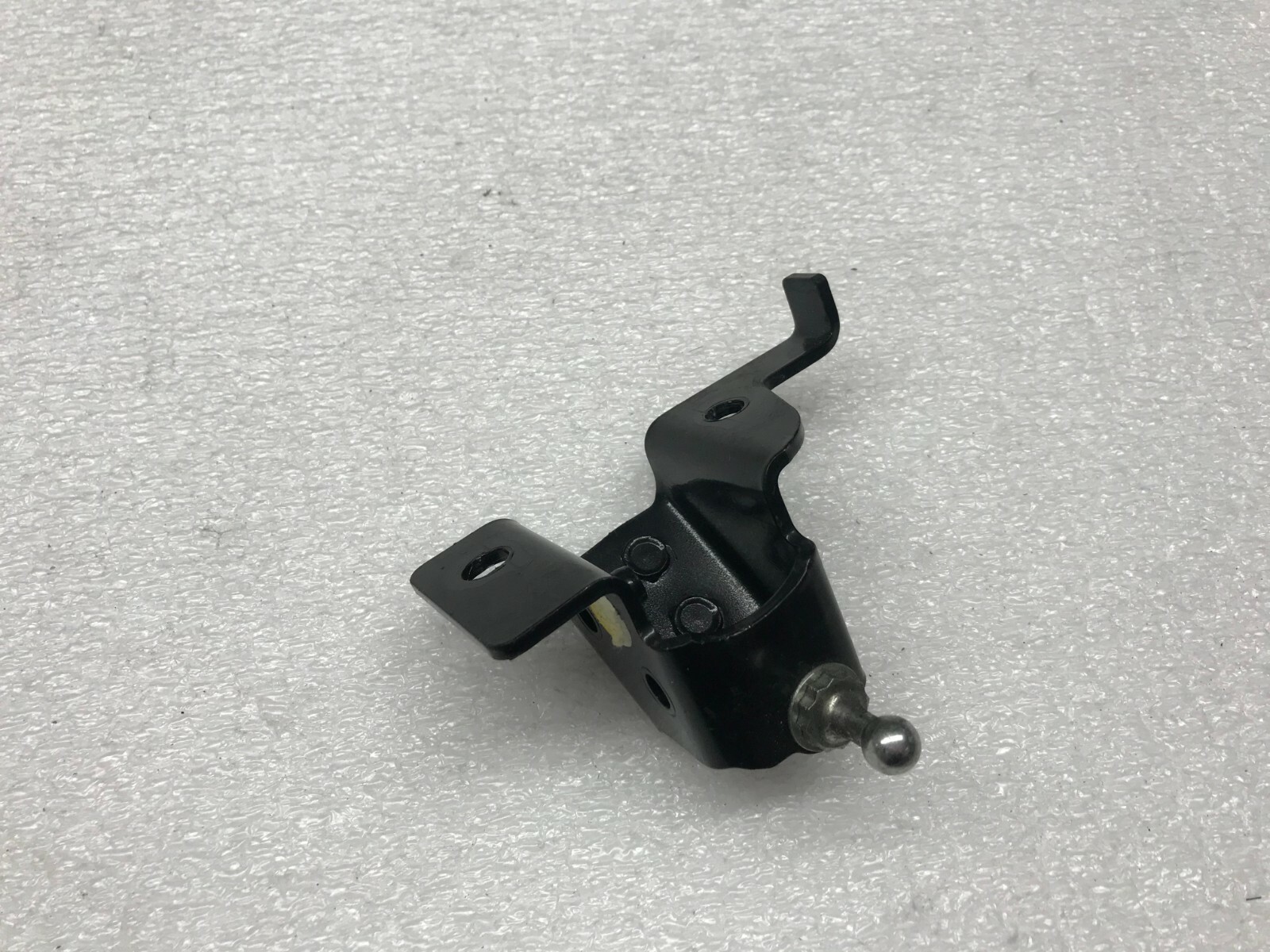 LAMBORGHINI HURACAN LP610 580 REAR RIGHT HOOD MOUNT BRACKET OEM 4T0809506B