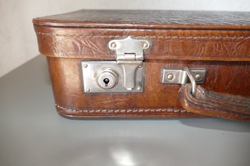 schöner alter kleiner Koffer Leder Lederkoffer Reisekoffer Vintage Oldtimer - Bild 3 von 13