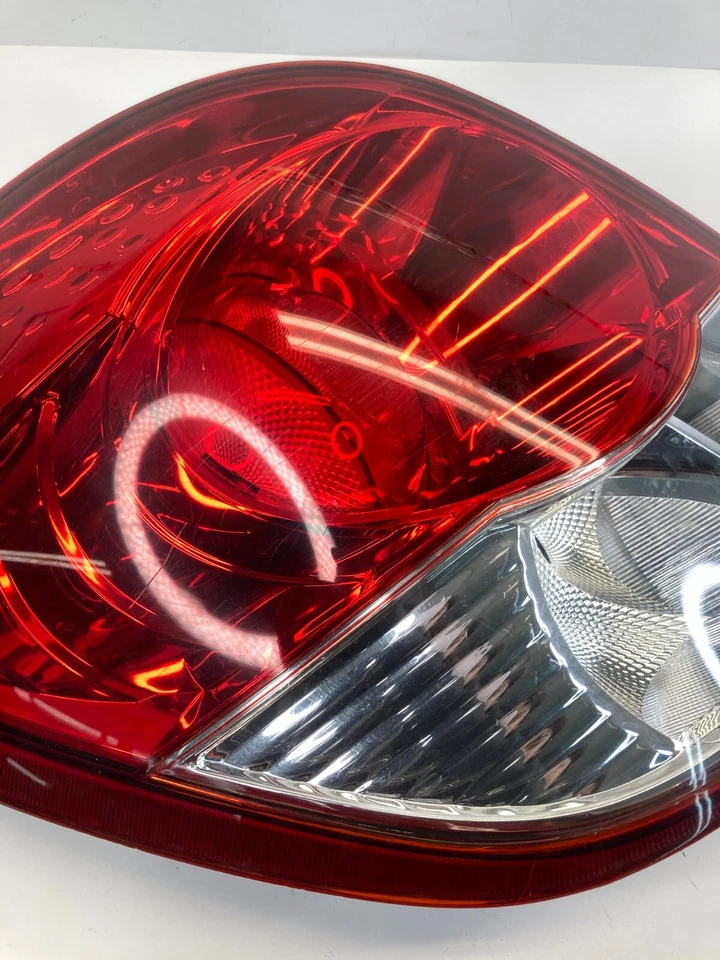 Luz trasera Saturn Vue 2008-2010 lado izquierdo cuarto panel montada luz trasera Foto 3 de 4