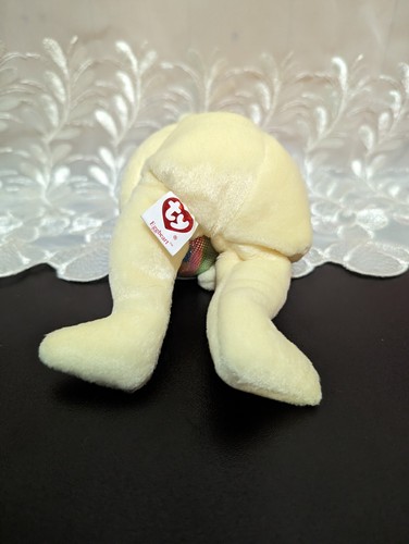 Ty Beanie Babies - Eggbeart The Yellow Bear Holding Easter Egg Mint Retired Toy - Imagen 3 de 4