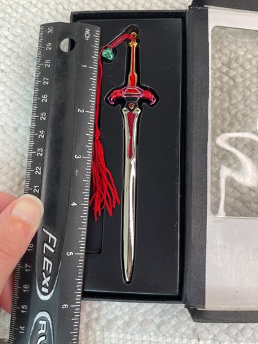 Mini abrecartas de espada decorativa japonesa con borla roja y dije verde 5,5" - Imagen 14 de 14
