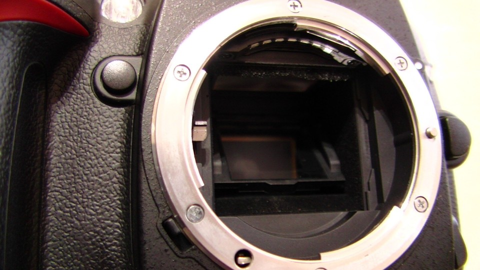 NIKON D90 BODY ONLY PARTS/REPAIR 