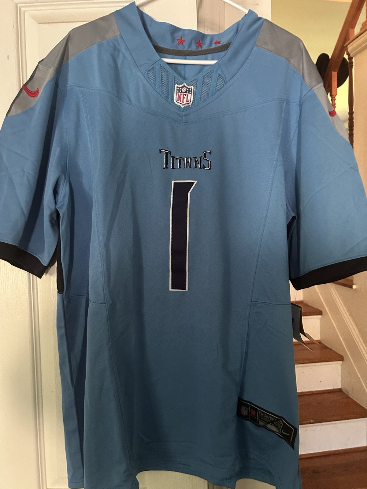 Picture 1 of 4
