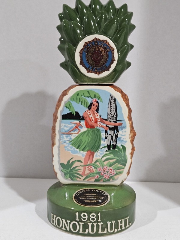 1981~American Legion~63 Nat'l Convention~Honolulu Hawaii~CeramicWhiskey Decanter