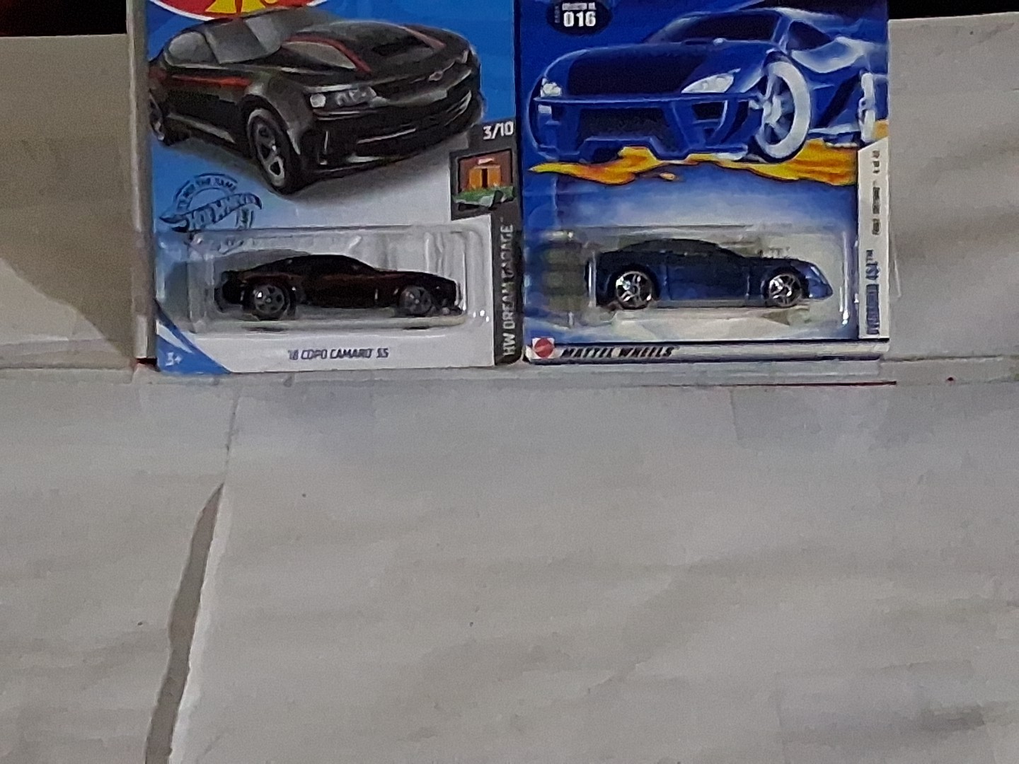 2020 Hot Wheels #20 HW Dream Garage 3/10 '18 COPO CAMARO SS Lot Of 2 B31