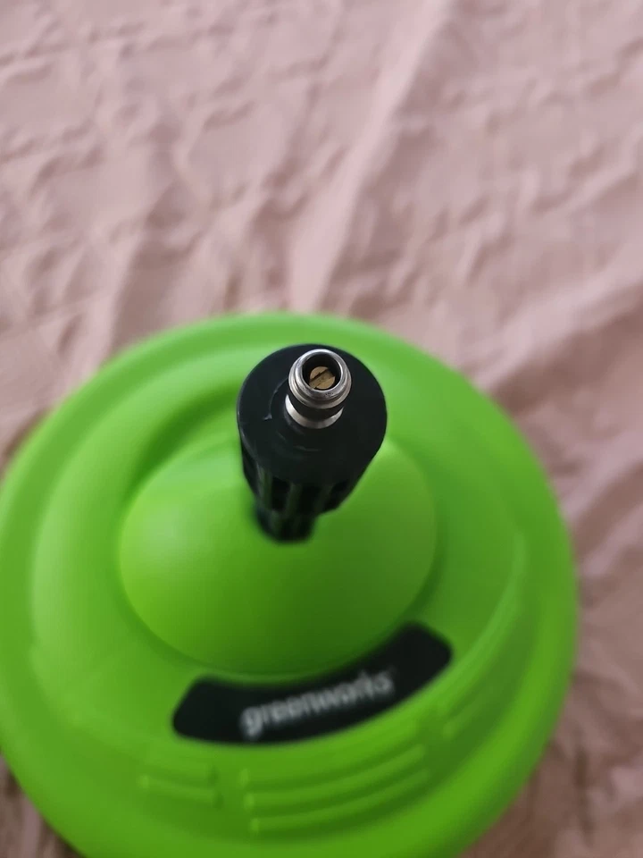 Accesorio de lavadora a presión de superficie redonda Greenworks 11" hasta 2000 psi 1/4" Foto 4 de 4