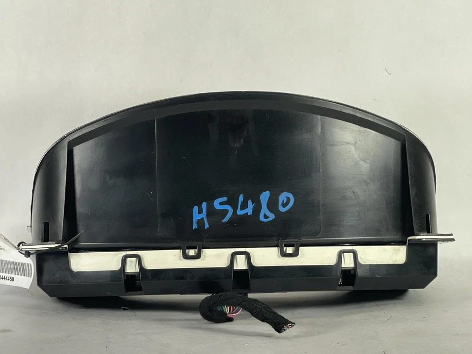 Medidor de velocímetro usado se adapta a: 2018 Gmc Savana 2500 Van Cluster MPH ID 84300489 Gr Foto 2 de 4