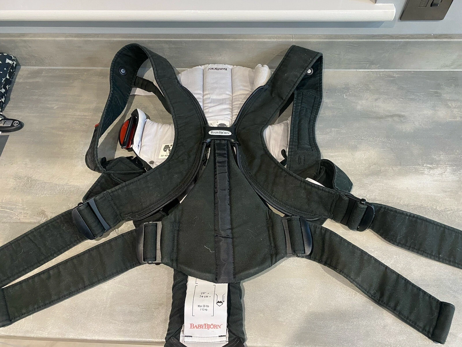 BabyBjorn Miracle Black Baby Carrier 026165 3.5kg-12kg Good Condition 5