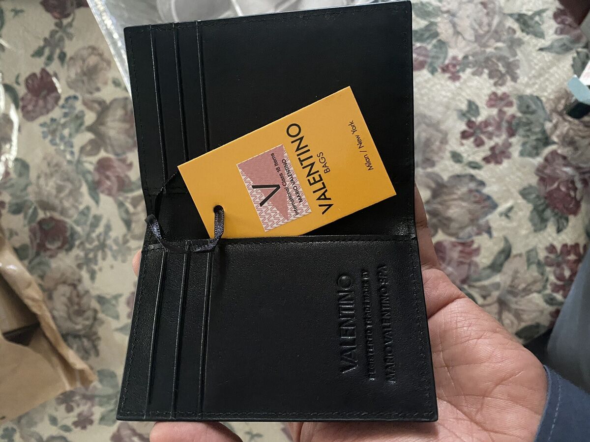 【関税&送料込み】Valentino Garavani Wallets New Authentic Valentino Garavani Leather Card Holder Wallet