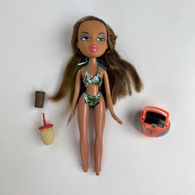 Bratz MGA Fashion Doll Sunkissed Summer Dana w/ Clothing Articulated Toy