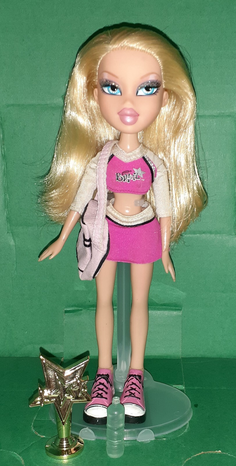 💕 Vintage Bratz Doll 💕 Cloe 💕 2 💕 Fully Dressed + Stand 💕 See Pics 👀