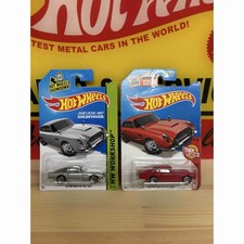 Hot Wheels Aston Martin DB5 007 Bond Car, 2-car set in different colors