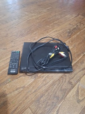 Sony DVP-SR210P DVD Player w/ OEM remote and cords works tested
